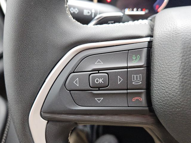 2026 Jeep Grand Cherokee L Laredo 4x4