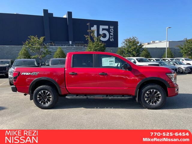 2024 Nissan Titan PRO-4X 2