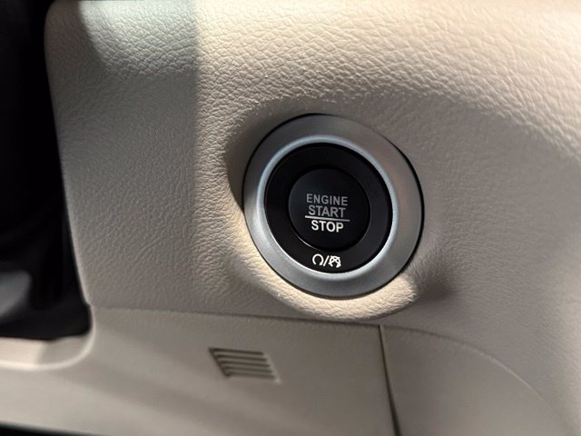 Used 2024 White Chrysler Touring L image 12