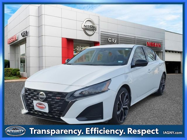 Glacier White 2024 Nissan Altima Sedan Front-Wheel Drive Continuously Variable Transmission