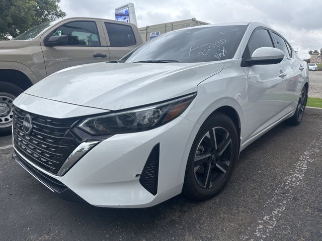 White (Fresh Powder) 2025 Nissan Sentra SV FWD Sedan Front-Wheel Drive Continuously Variable Transmission