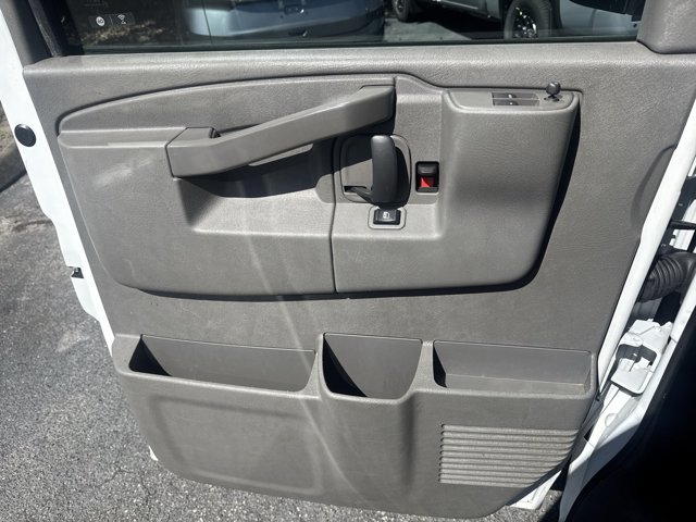 Used 2023 White GMC Work Van image 23