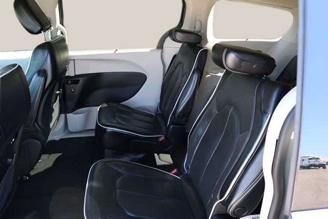 Used Car 2023 Chrysler Pacifica  Limited For Sale Under $35,000 In Austin, Texas