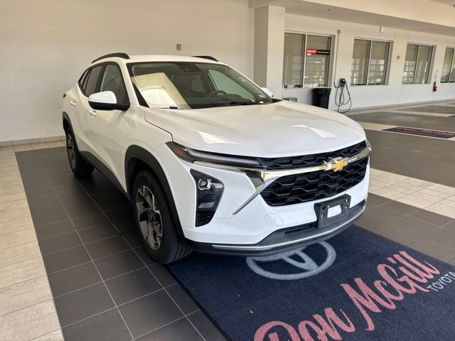2025 Chevrolet Trax LT - 1