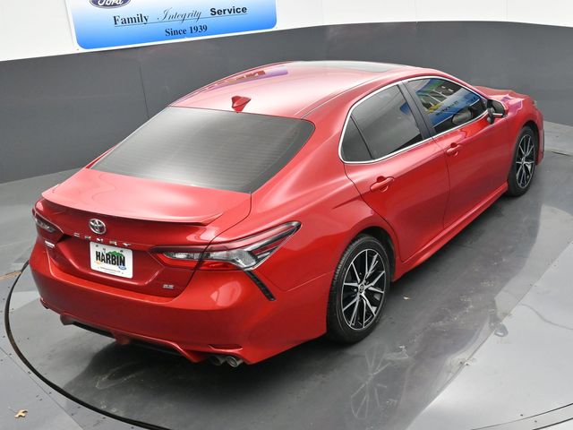 2021 Toyota Camry SE photo