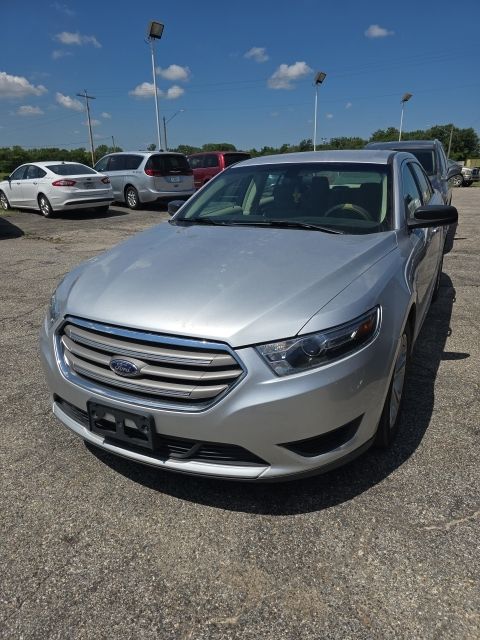 2018 Ford Taurus SE