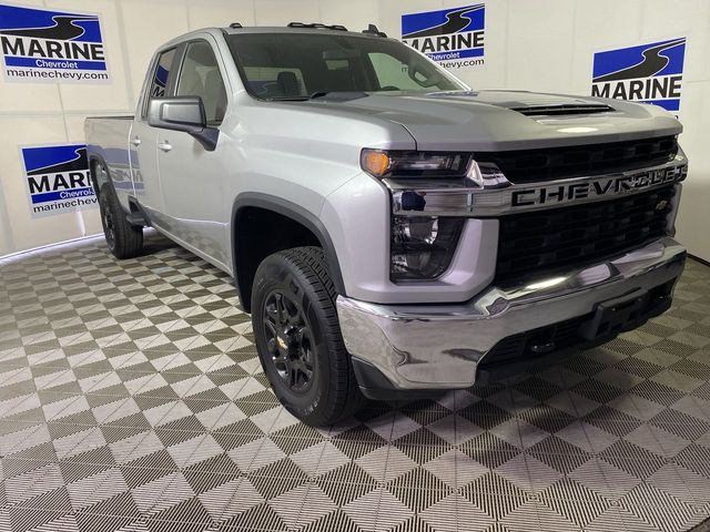 Silver Ice Metallic 2021 Chevrolet Silverado 3500HD LT Double Cab LB 4WD Pickup Truck Four-Wheel Drive 6-Speed Automatic