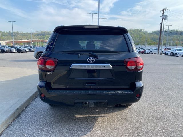 2019 Toyota Sequoia Platinum photo