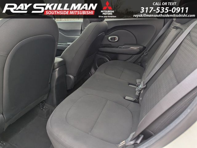 Used 2015 White Kia Exclaim image 14