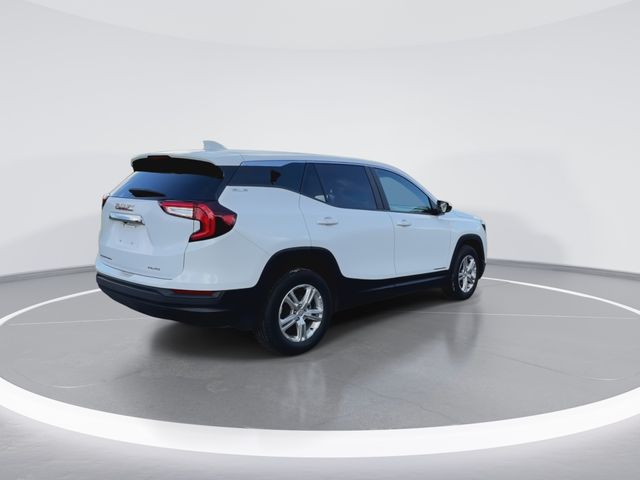 Used 2024 White GMC SLE image 11