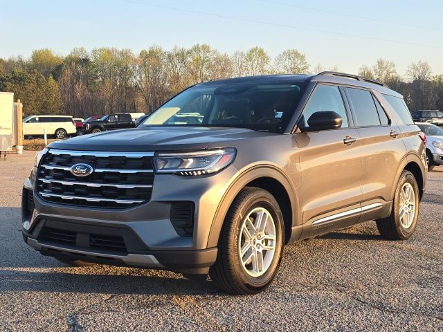 2025 Ford Explorer Active  B02206