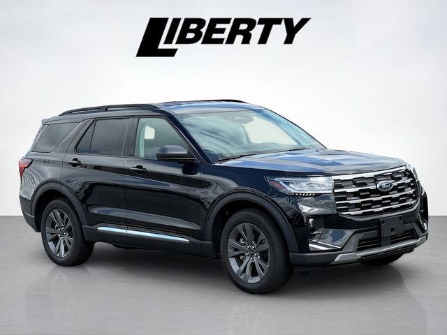 2025 Ford Explorer Active photo