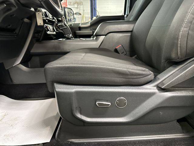 Used 2015 Silver Ford XLT image 16