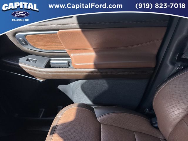 Used 2025 Gray Ford King Ranch image 29