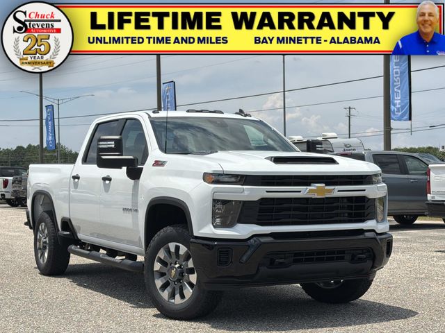 Summit White 2026 Chevrolet Silverado 2500HD Pickup Truck Four-Wheel Drive Automatic