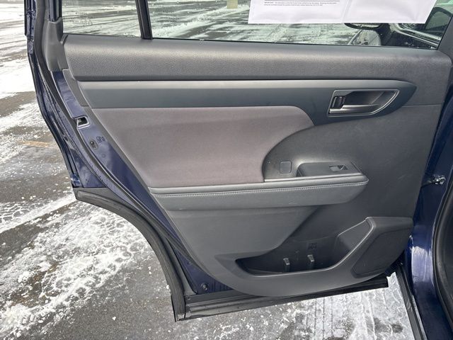 used 2021 Toyota Highlander car, priced at $29,979