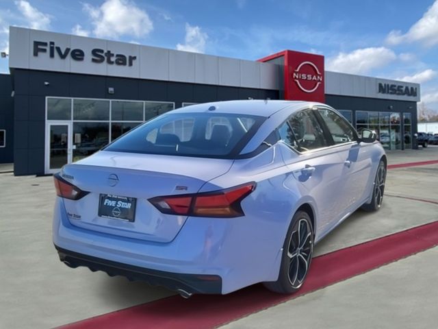 New 2025 Gray Nissan 2.5 SR image 2