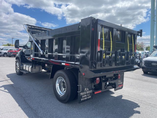 2025 Ford F-750 Super Duty 