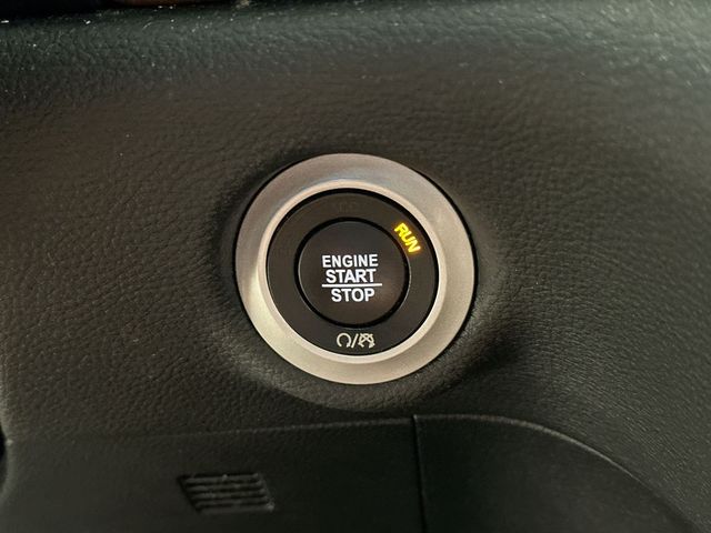 2017 Chrysler Pacifica Limited White at Auto Express Mitsubishi