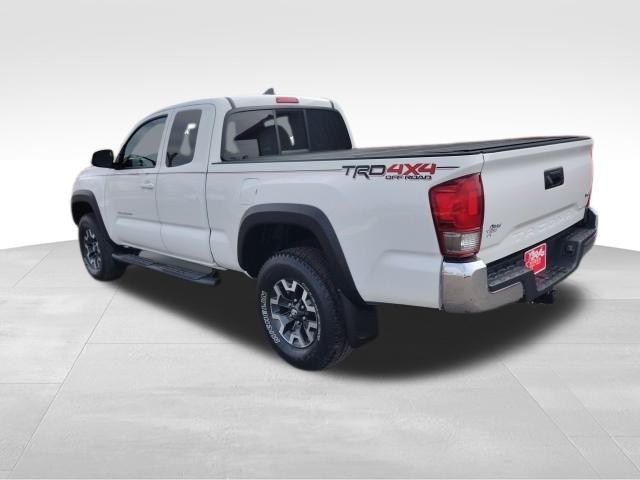2017 Toyota Tacoma TRD Off-Road photo
