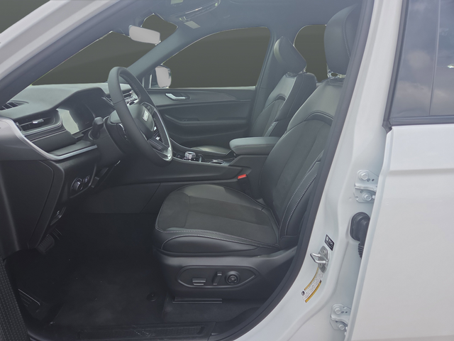 New 2025 Bright White Clearcoat Jeep Altitude X image 4
