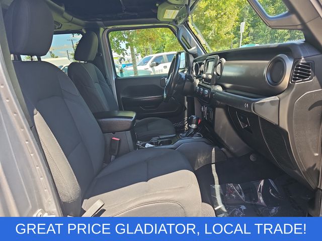 Used 2020 Silver Jeep Sport image 10