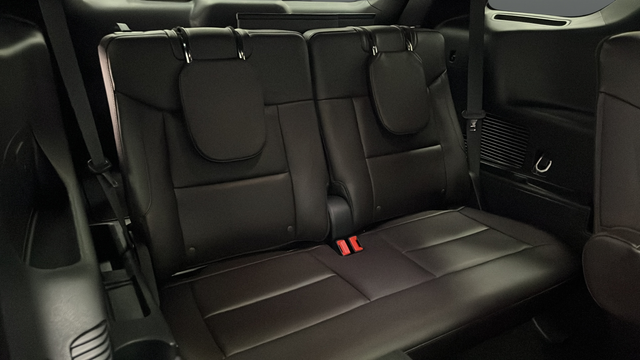 Used 2025 Carbonized Gray Metallic Ford Platinum image 27