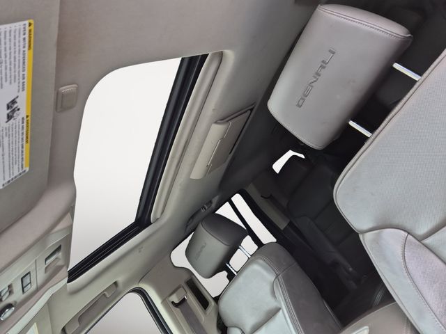 Used 2015 White GMC Denali image 12