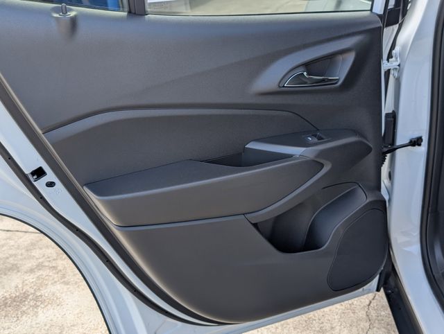 New 2026 White Chevrolet LT image 22