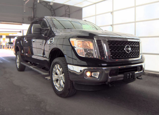 2016 Nissan Titan XD SV Crew Cab 4WD