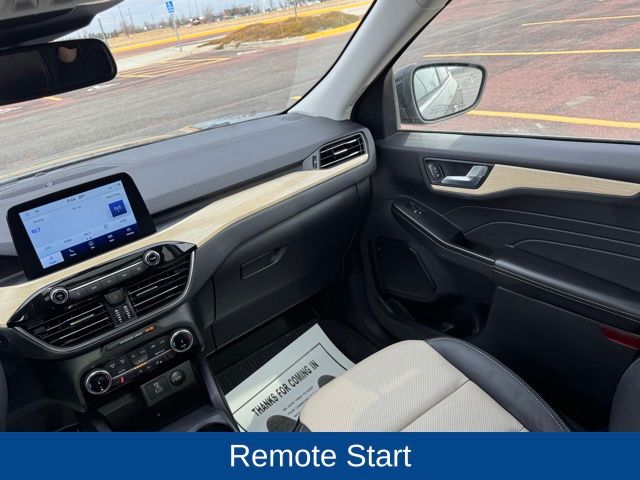 2022 Ford Escape Titanium