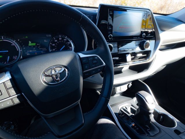 2022 Toyota Highlander Hybrid XLE 37