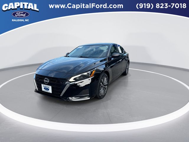 Used 2025 Black Nissan 2.5 SV image 4