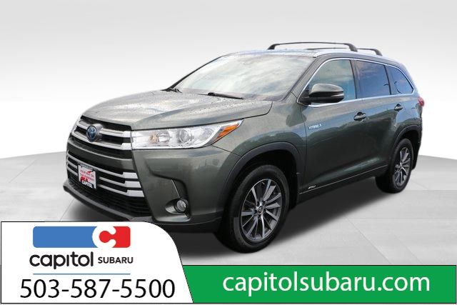 2017 Toyota Highlander Hybrid XLE 24