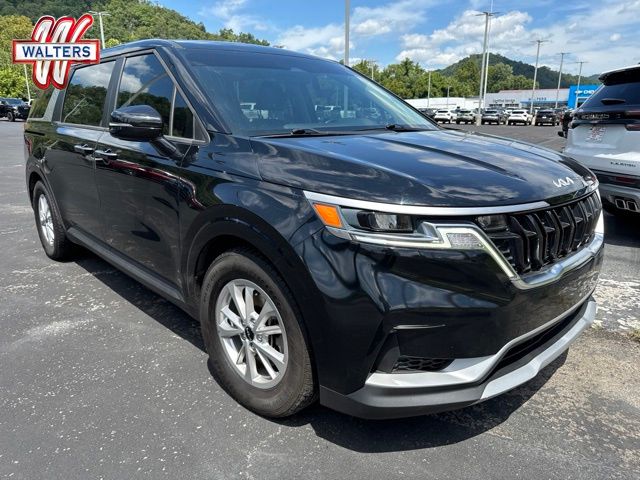 2022 Kia Carnival LX FWD