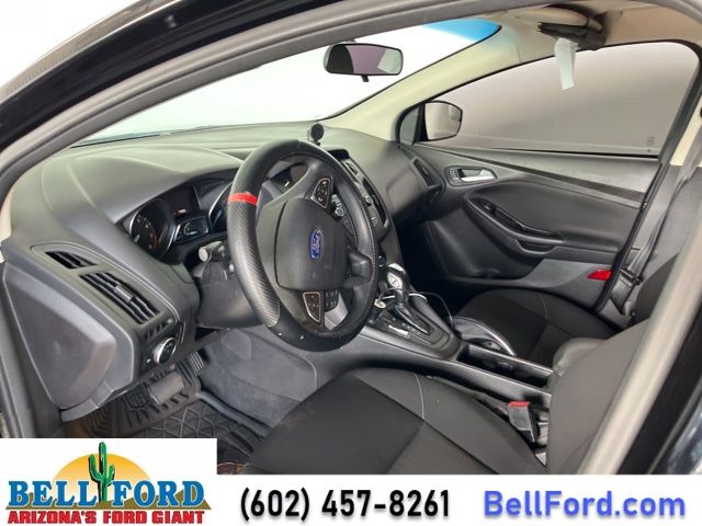 2016 Ford Focus SE 15