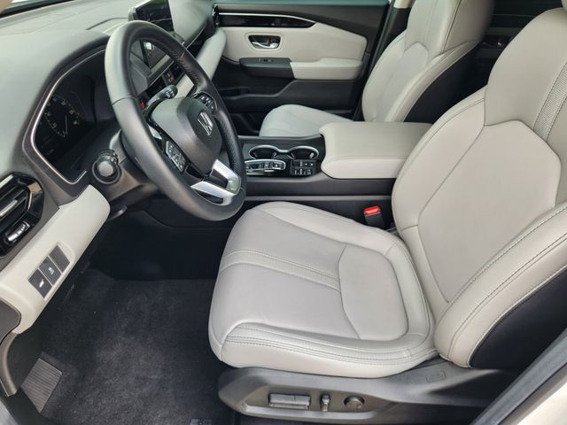 2025 Honda Pilot Touring  at Community Honda