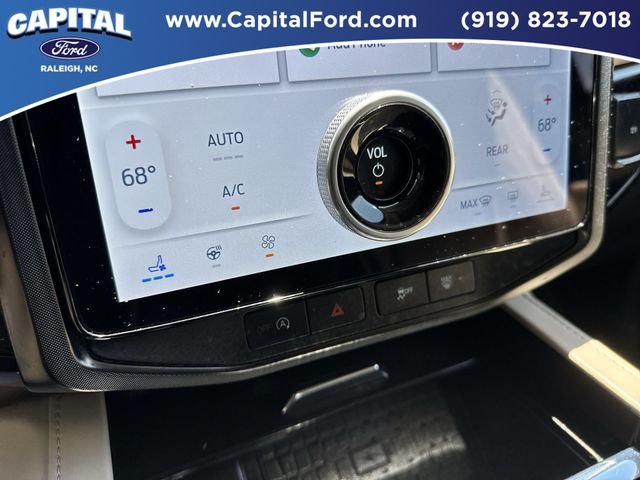 Used 2023 White Ford Platinum image 30