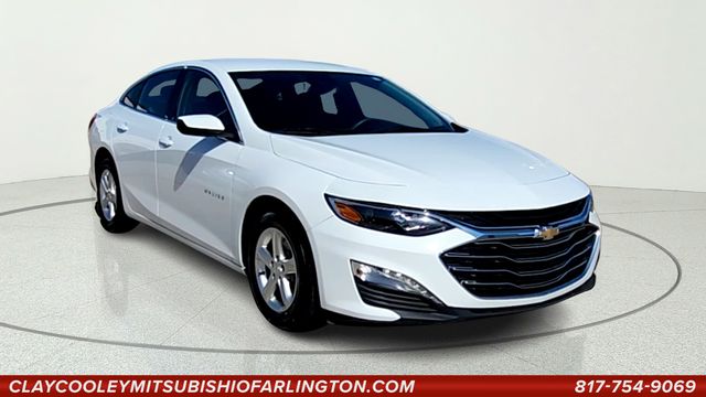 Summit White 2024 Chevrolet Malibu Sedan Front-Wheel Drive Continuously Variable Transmission
