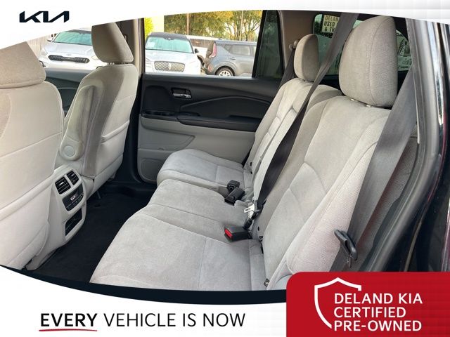 2020 Honda Pilot EX photo 30