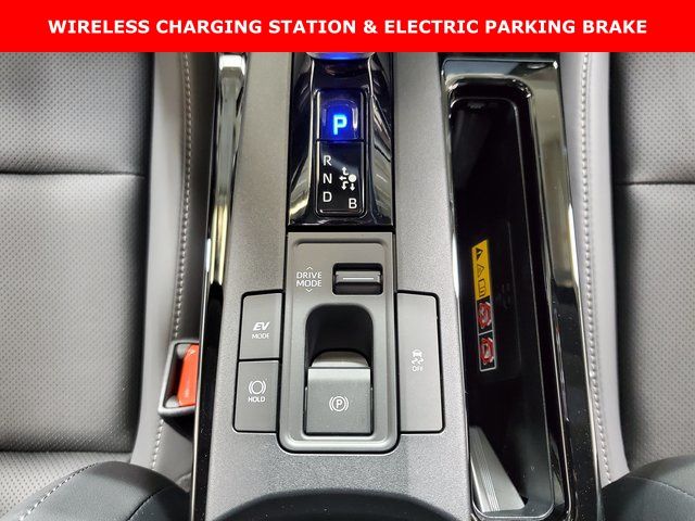 2025 Toyota Prius Limited photo