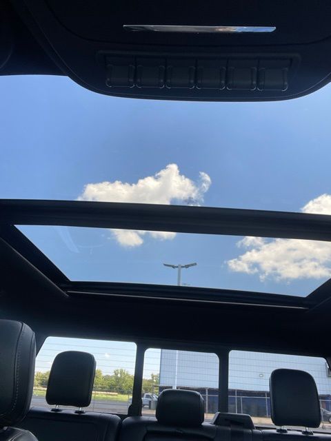 Used 2023 White Ford Raptor image 30