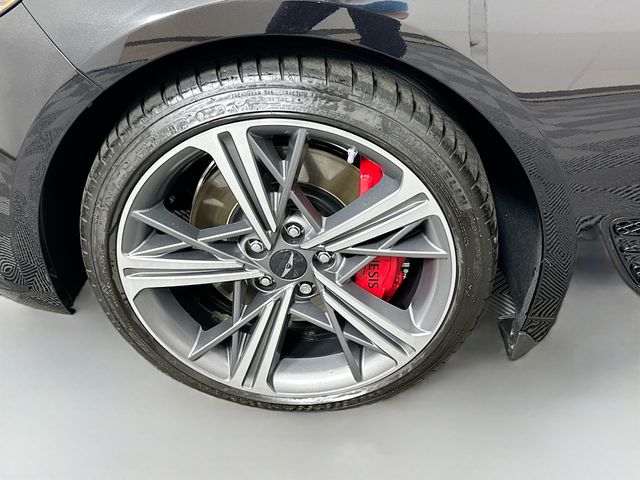 Thumbnail: 2025 Genesis G70 - 32