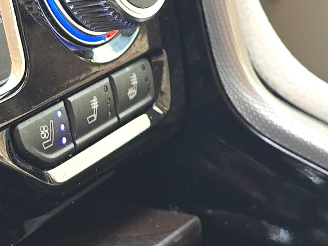 2021 GMC Yukon Denali:B02379A2
