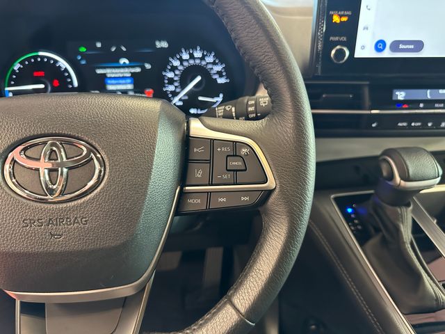 Used 2026 Toyota Sienna Van