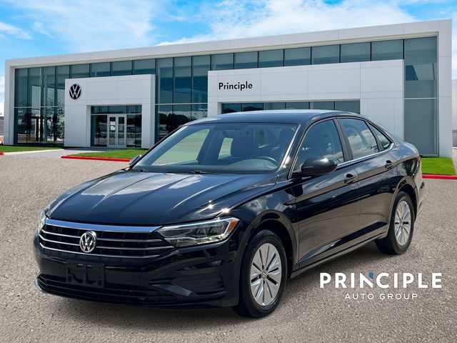 Black Uni 2019 Volkswagen Jetta Sedan Front-Wheel Drive 8-Speed Automatic
