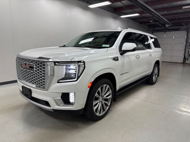  2022 GMC Yukon XL Denali 4WD   