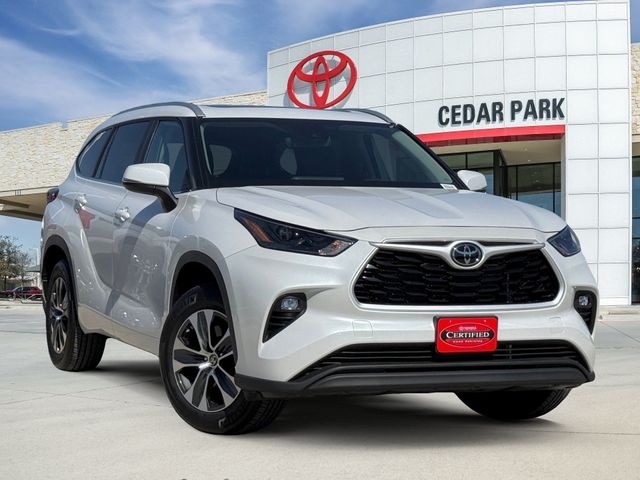 2025 Toyota Highlander XLE FWD