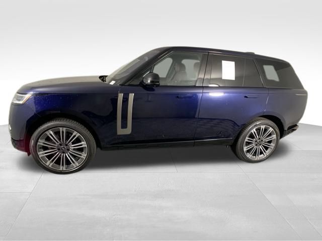 2023 Land Rover Range Rover SE 4