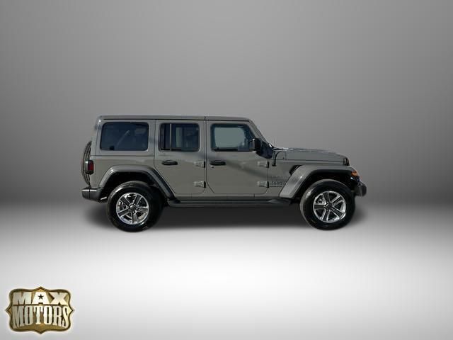 2023 Jeep Wrangler Sahara 9